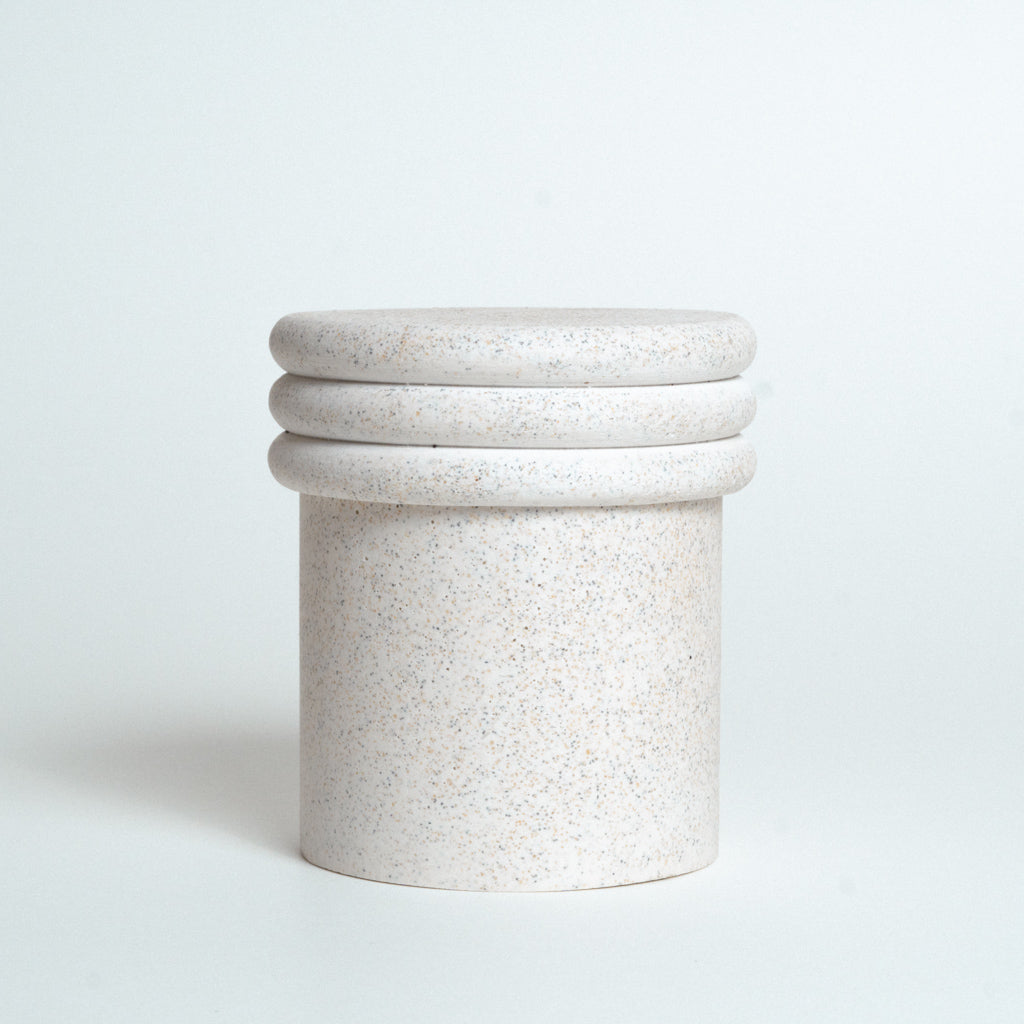 Top heavy JAR WHITE
