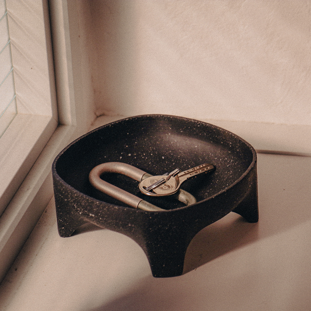 Raised column BOWL BLACK
