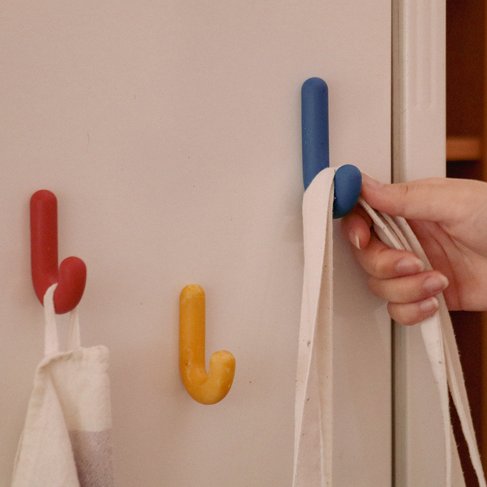 HOOK YELLOW